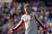 疯了！20位大佬狂吹！2590万镑签世界门神，这转会费是白捡吧？